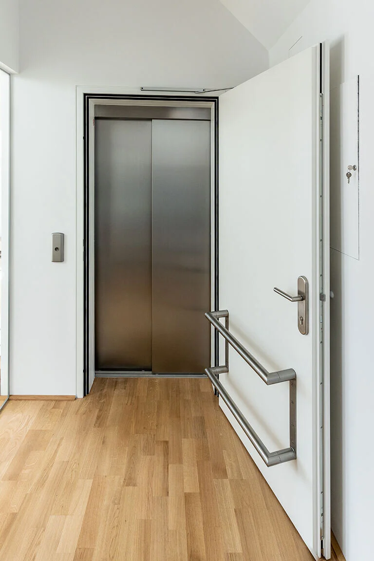 Lift in jedem Haus bis zum Dachgeschoss