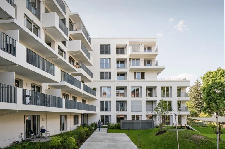 Paracelsus Garten Myslik Salzburg Innenhof