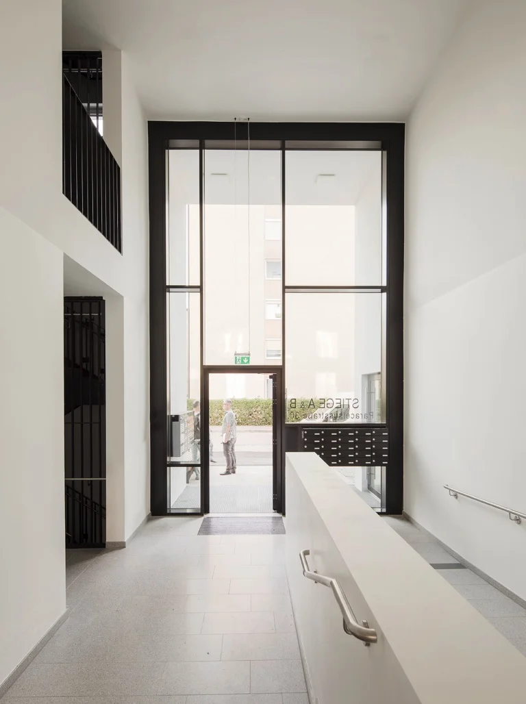 Paracelsus Garten Myslik Salzburg Eingang innen